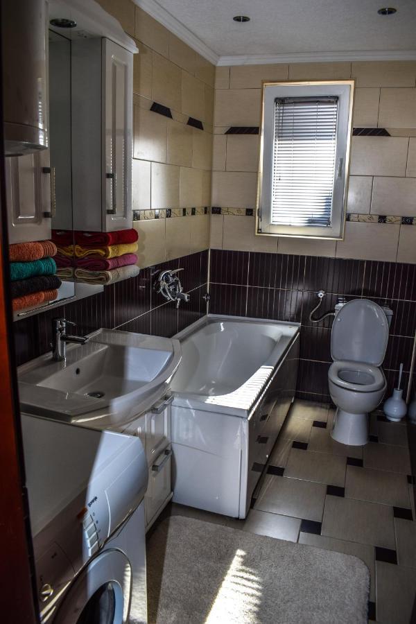 Ema Guest House Πλαβ Εξωτερικό φωτογραφία